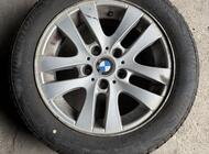 Grajewo ogłoszenia: Sprzedam opony wraz z felgami od BMW , felgi aluminiowe. Opony... - zdjęcie