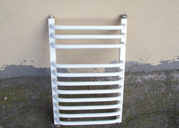 Grajewo ogłoszenia: Sprzedam grzejnik łazienkowy jak na zdjęciach.