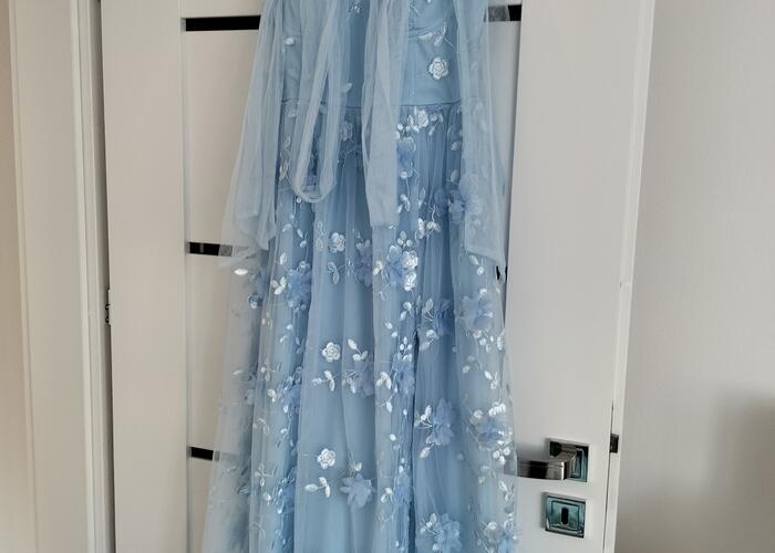 Grajewo ogłoszenia: Tanio sprzedam sukienkę firmy Lily Mcbee elegancką, wieczorową o...